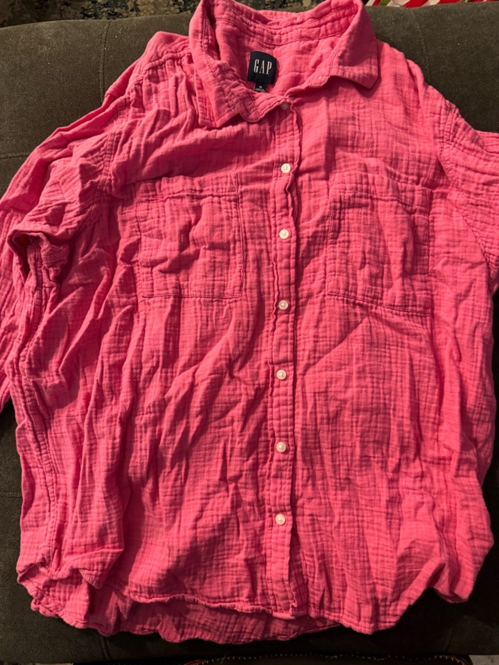 GAP Women’s Hot Pink Textured Button-Down Shirt